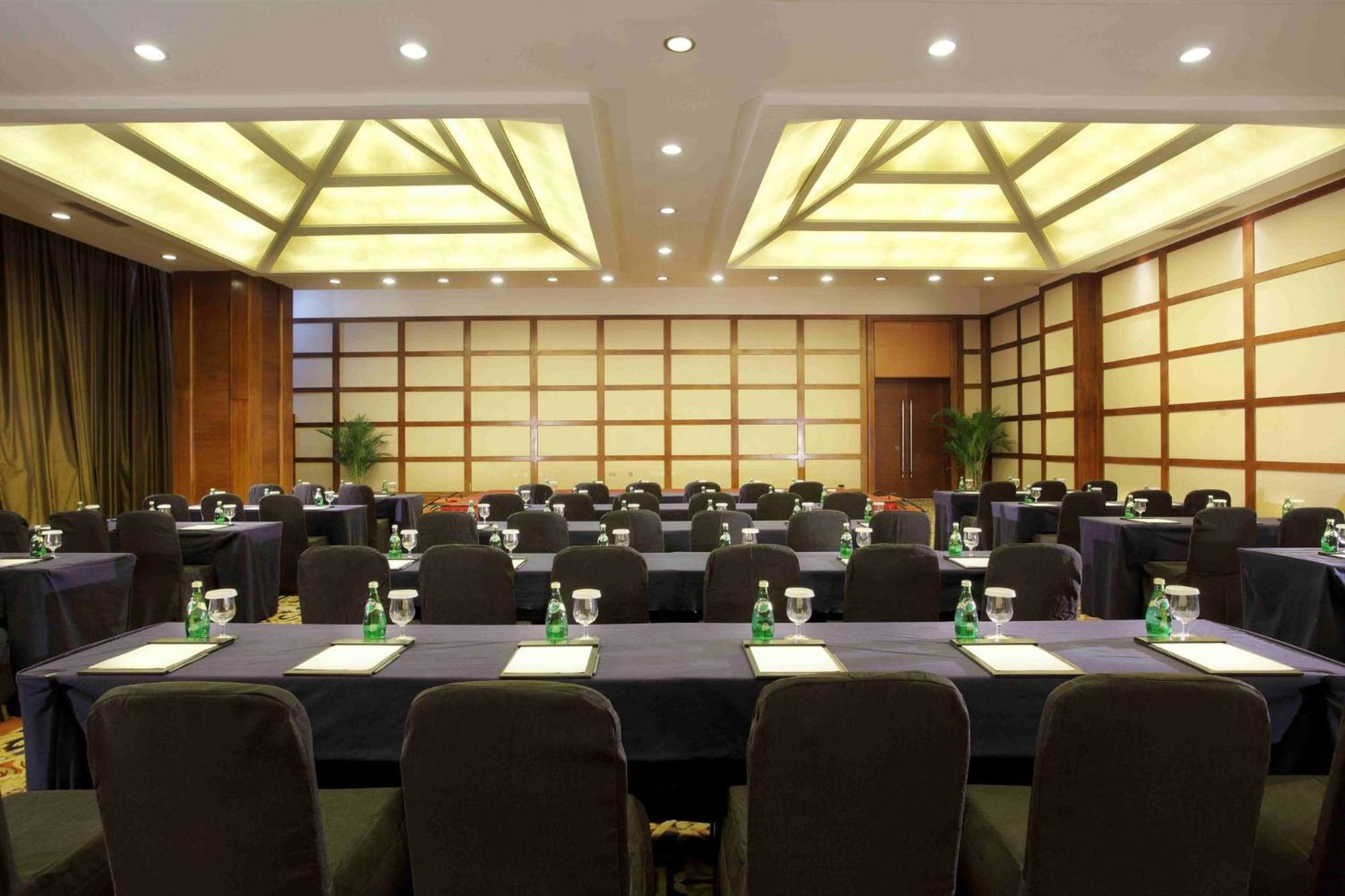 Holiday Inn Chengdu Century City-Westtower Exterior foto